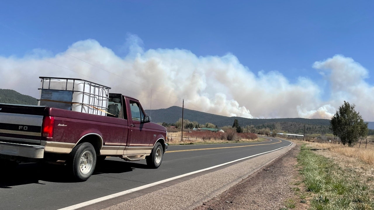 Fires in Southwest force more evacuations