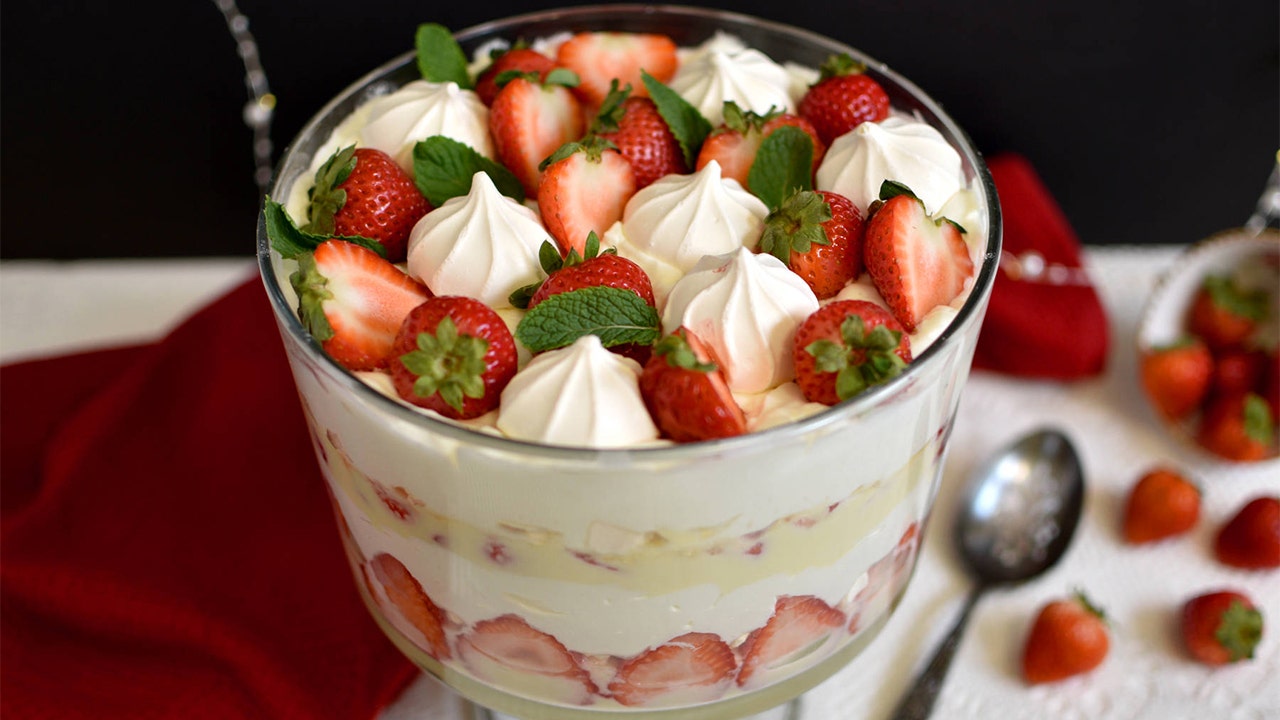 This strawberry trifle is the perfect spring dessert: Try the recipe