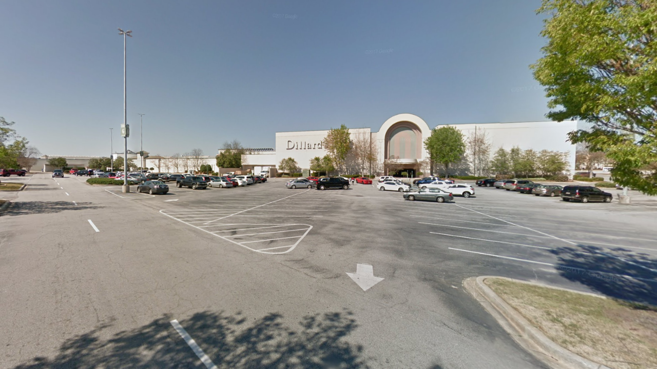South Carolina police respond to 'shots fired' in mall, people injured: Officials