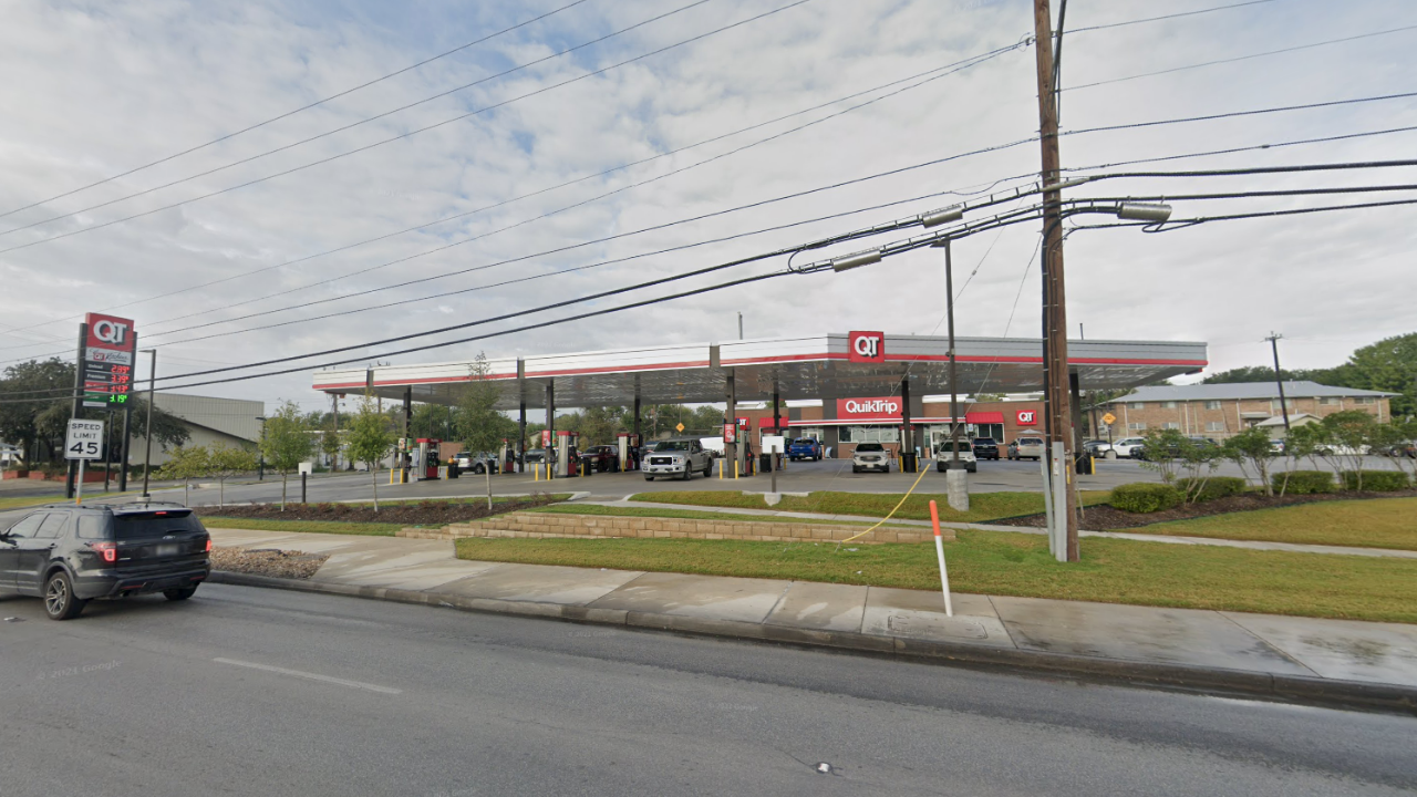 Texas man shoots attempted carjacker who jumped at gas station pump
