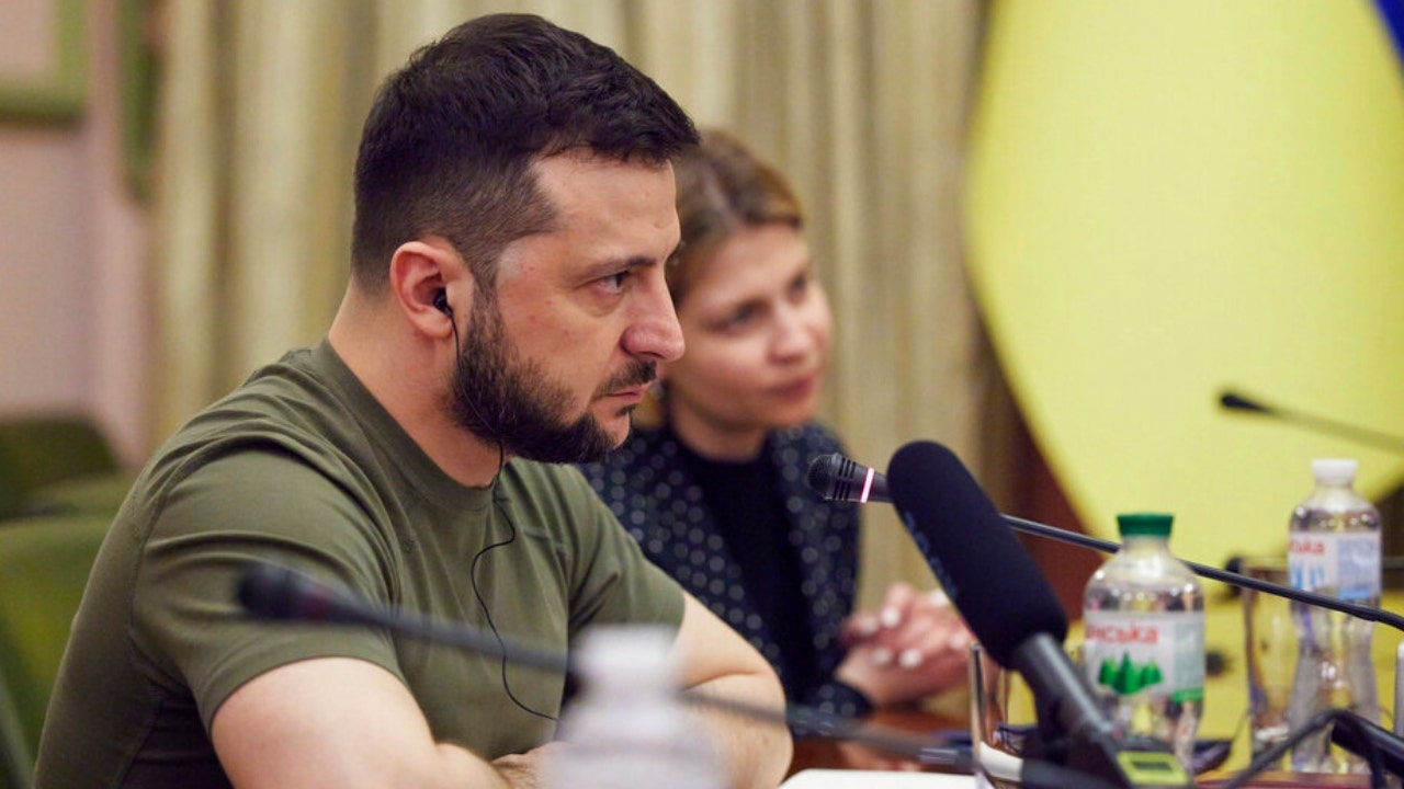 Volodymyr Zelenskyy predicts Putin will fall to own people: Russians will 'find a reason to kill the killer'