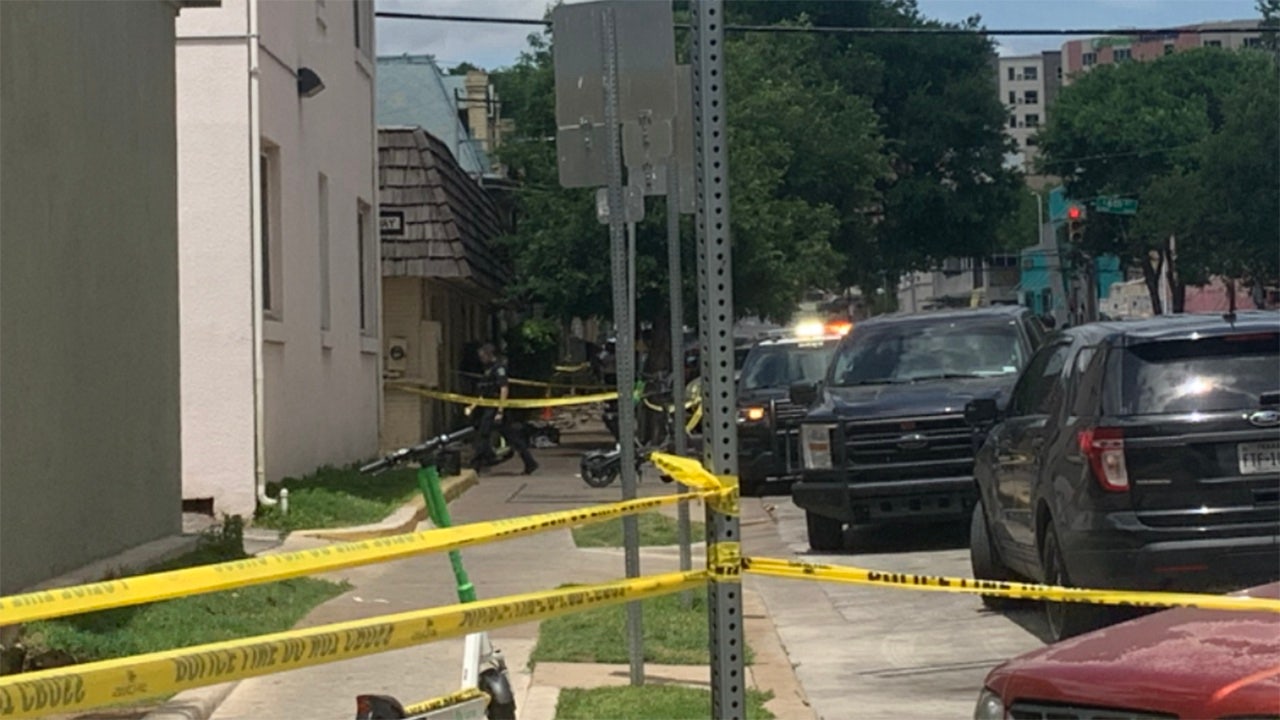 Downtown Austin 6th Street shooting leaves one man dead in an alleyway