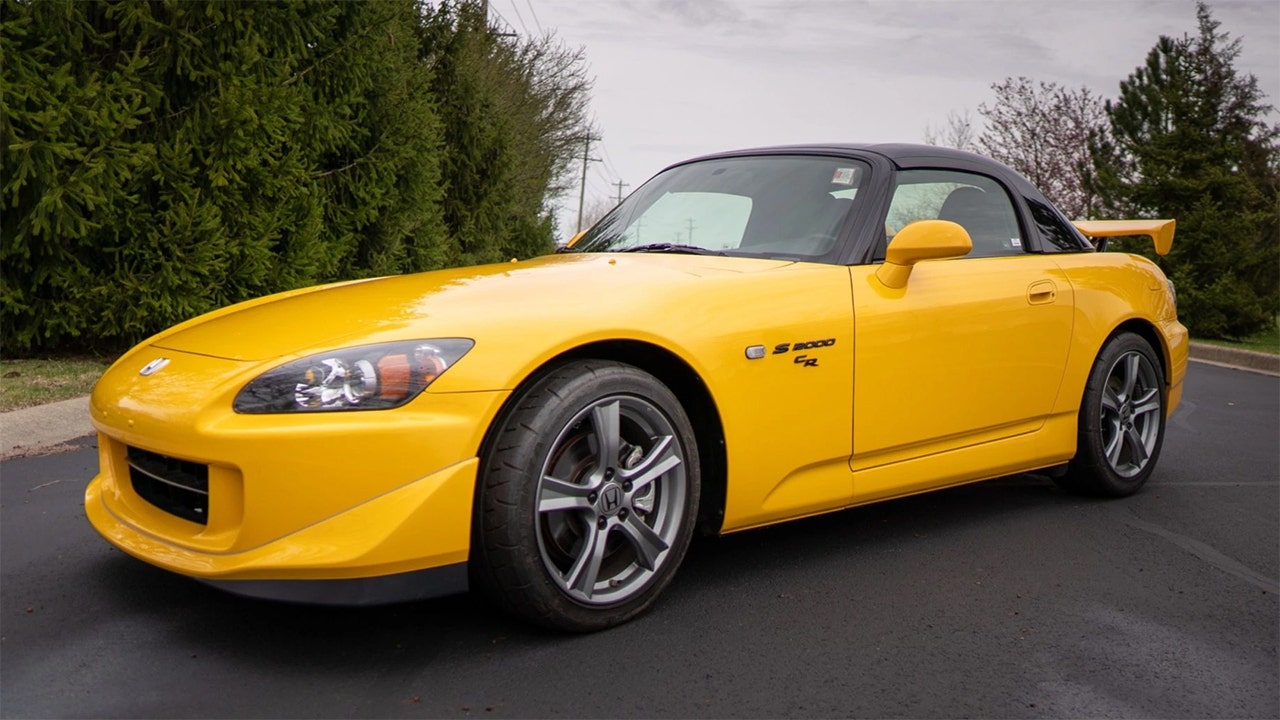 Here’s why a used Honda sports car sold for record 0,000