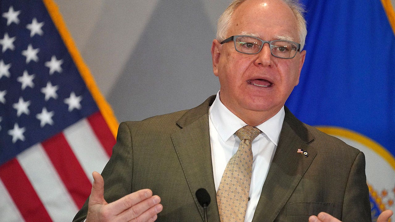 Walz to call for deal on unemployment insurance, ‘hero pay’
