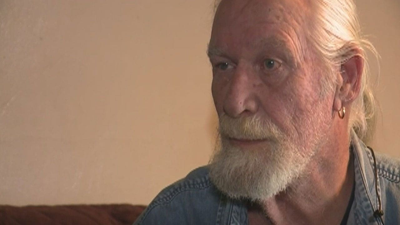 74-year-old Ohio man who sleeps near gun shoots teenage home intruder: ‘I shot him again’