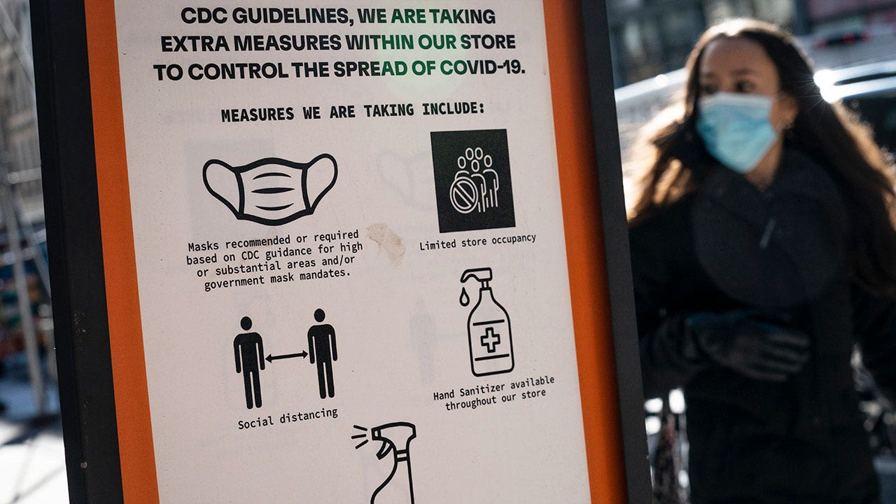 Number of COVID patients in US hospitals reaches record low