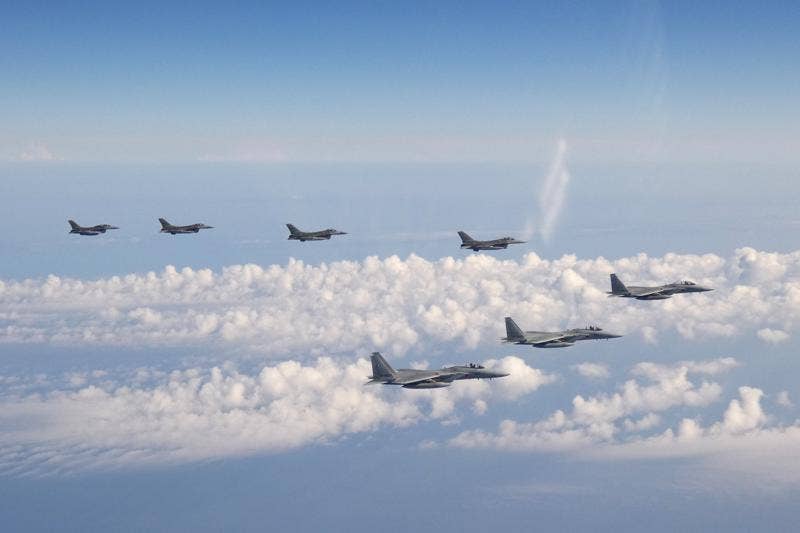 Japan, US fly warplanes after Russia and China hold joint military drill