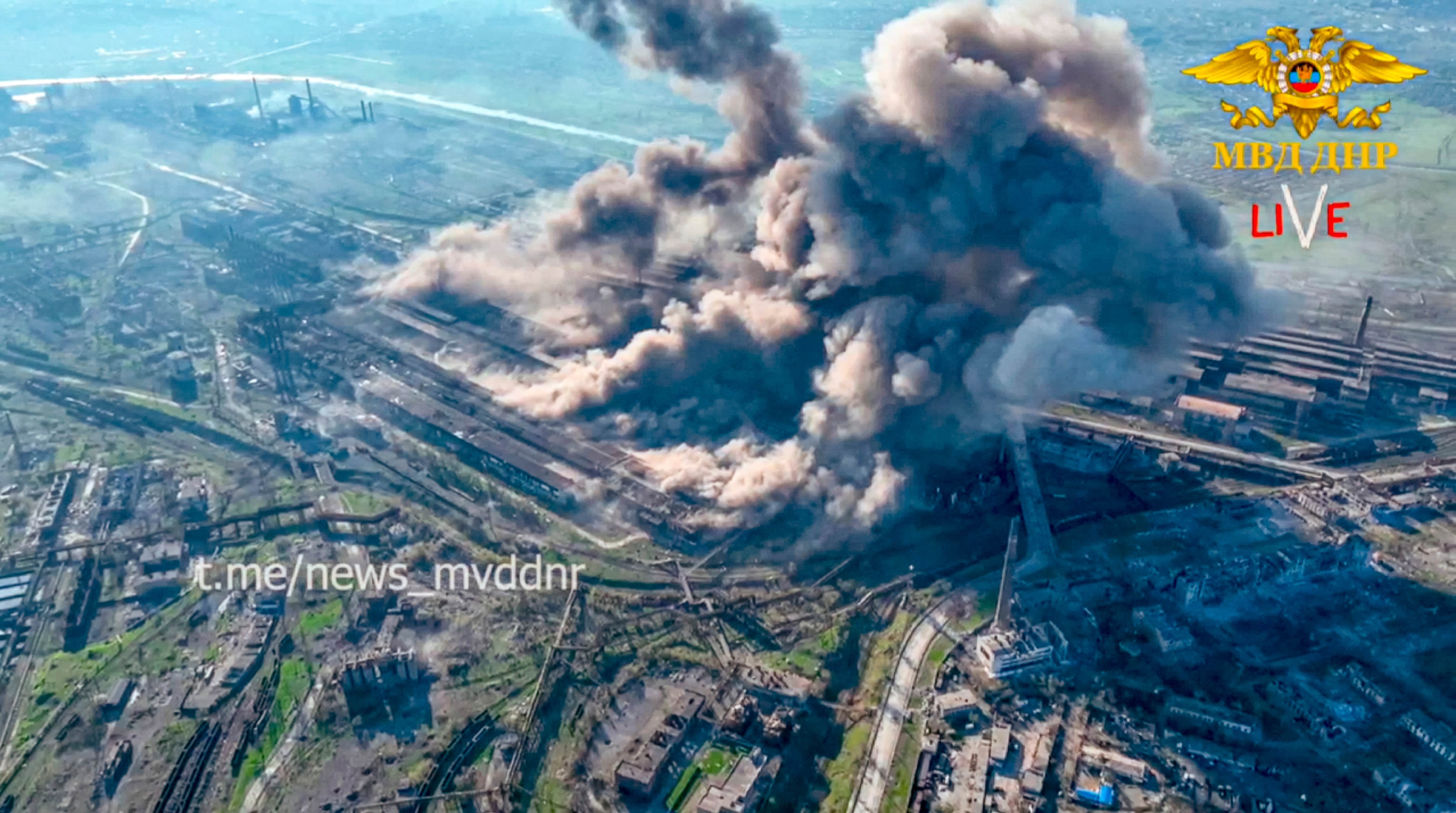 Battle for Azovstal steel plant rages, Ukrainian soldier warns Russia forces have reached the plant
