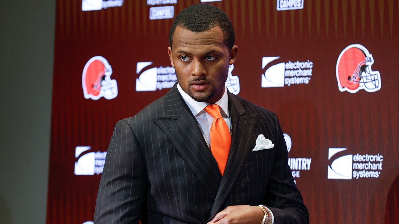 NFLPA Bringing In Prominent Lawyer To Defend Deshaun Watson