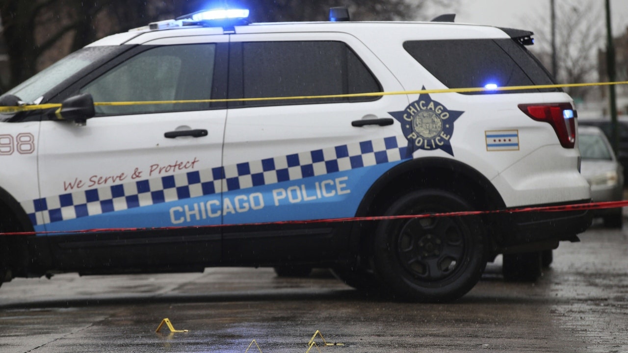 3 teens shot in Chicago, 1 fatally, in under 12 hours: police