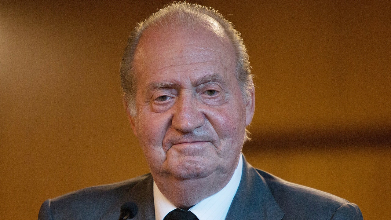 El exrey de España plagado de escándalos, Juan Carlos, regresa tras dos años de exilio