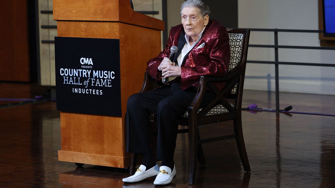 Jerry Lee Lewis to be inducted into the Country Music Hall of Fame