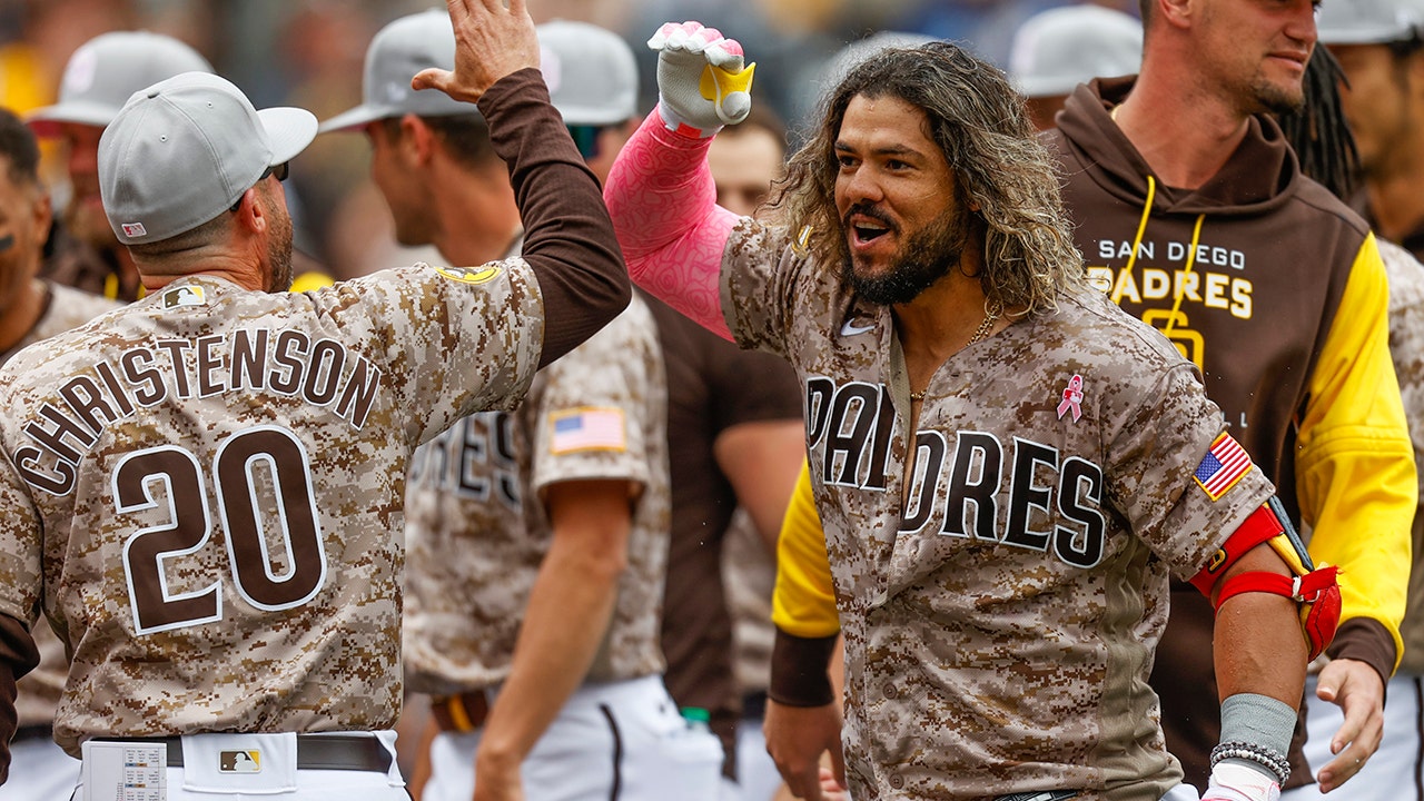 Jorge Alfaro exits in 7th inning, 09/16/2020