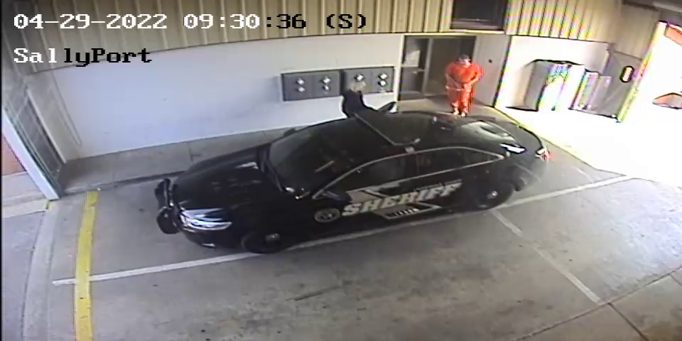Alabama sheriff releases jailhouse surveillance video showing murder suspect leave with corrections officer