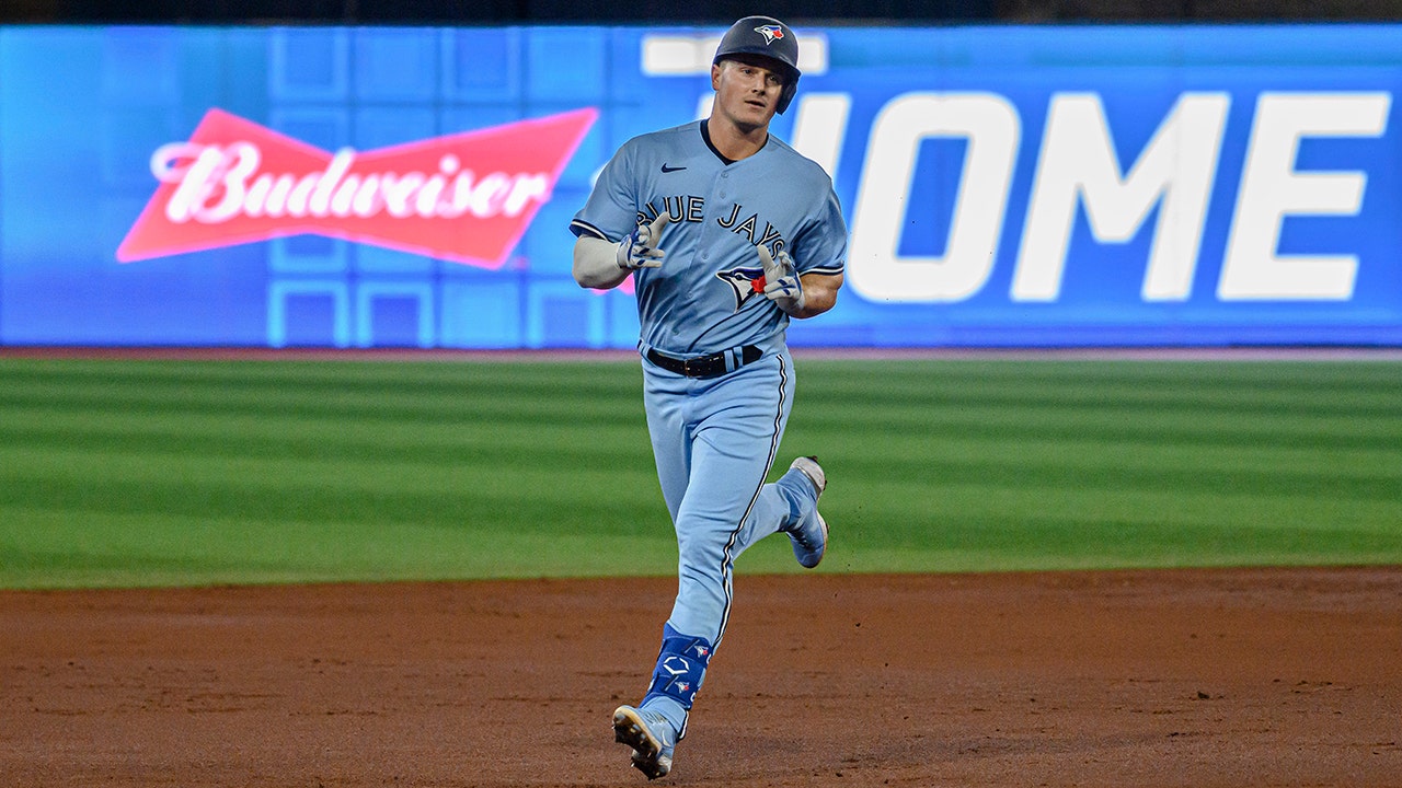 Trimmer Guerrero helps Jays finish series win over Yanks