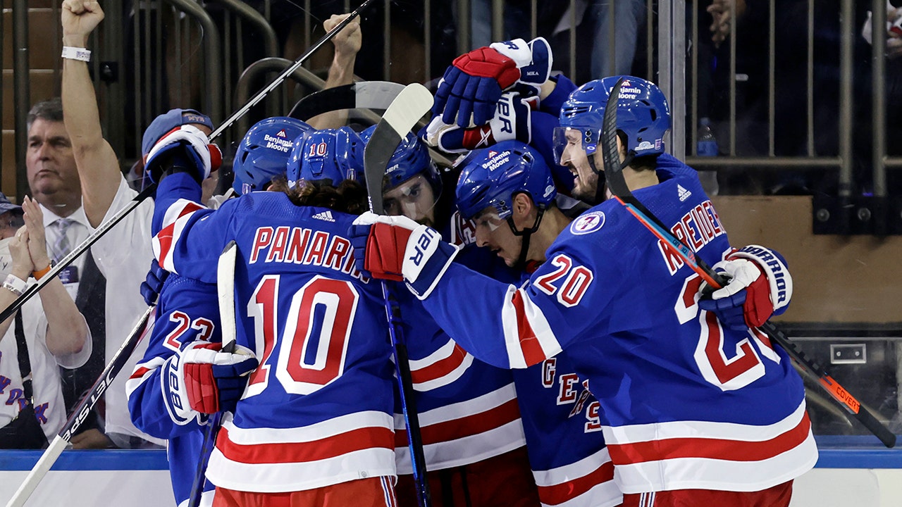 Rangers vs Hurricanes Game 3 score: Mika Zibanejad leads New York to victory