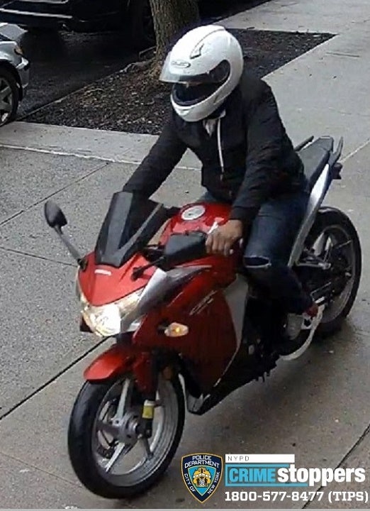 NYC jewelry thief on motorcycle snatches necklaces from women, police say