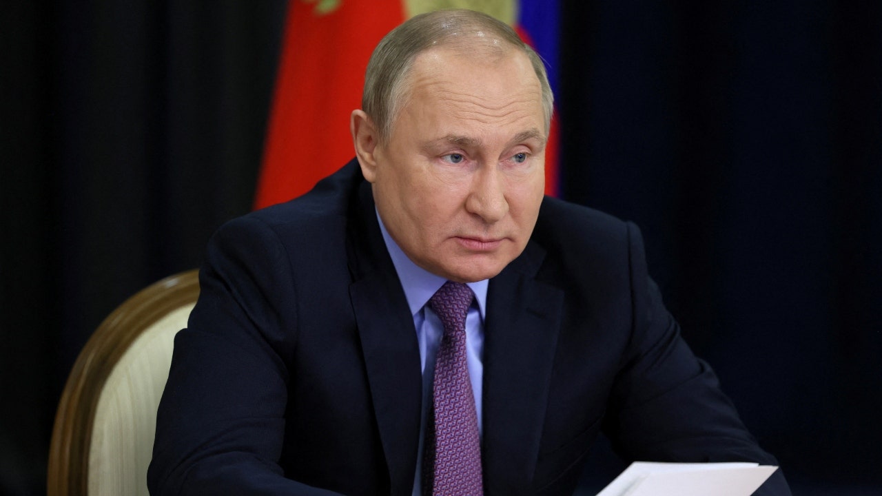 Putin accuses Ukraine of 'sabotaging' negotiations with Russia