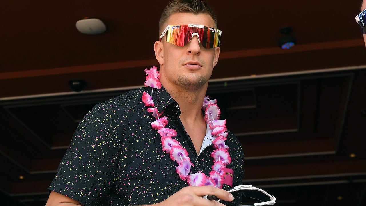 Rob Gronkowski gives a cryptic message about the NFL future