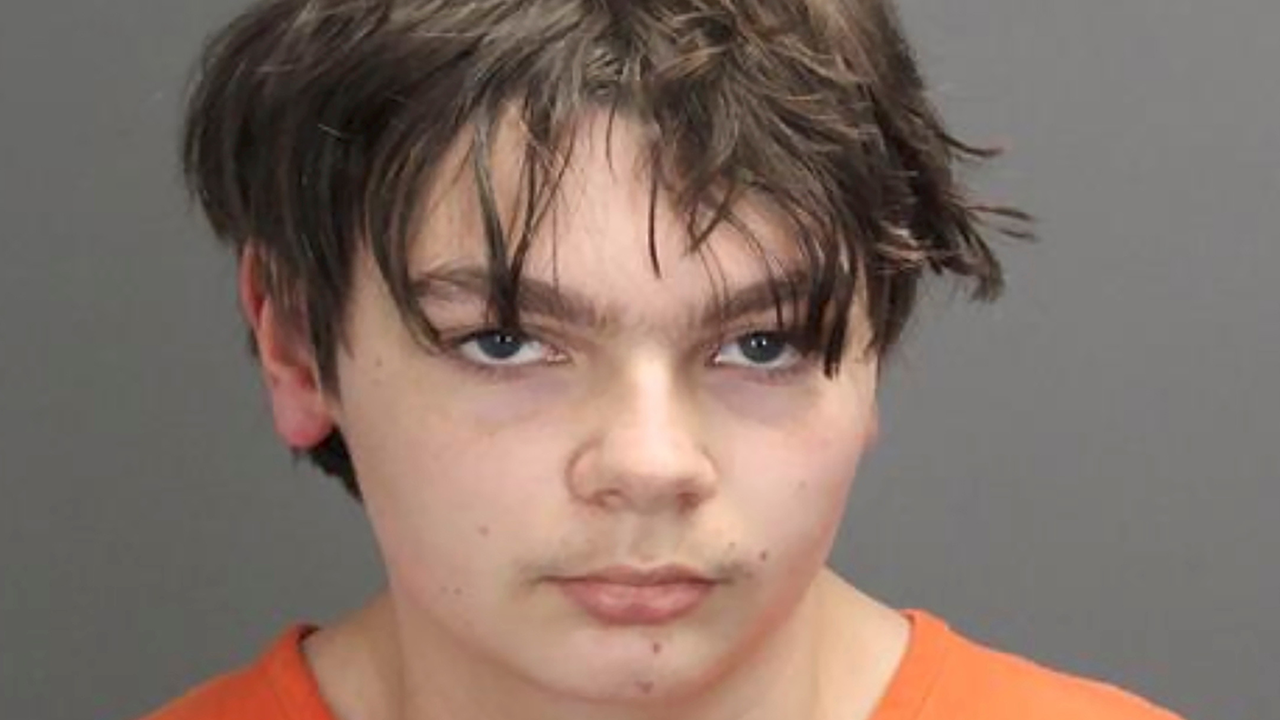 Ethan Crumbley, Oxford school shooting suspect, ordered to remain in county jail
