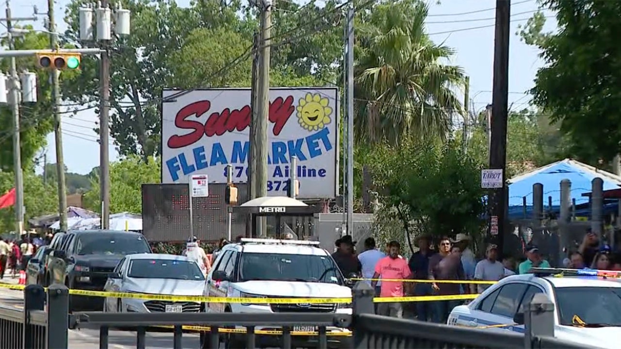 Houston flea market shooting leaves two people dead, at least three others injured