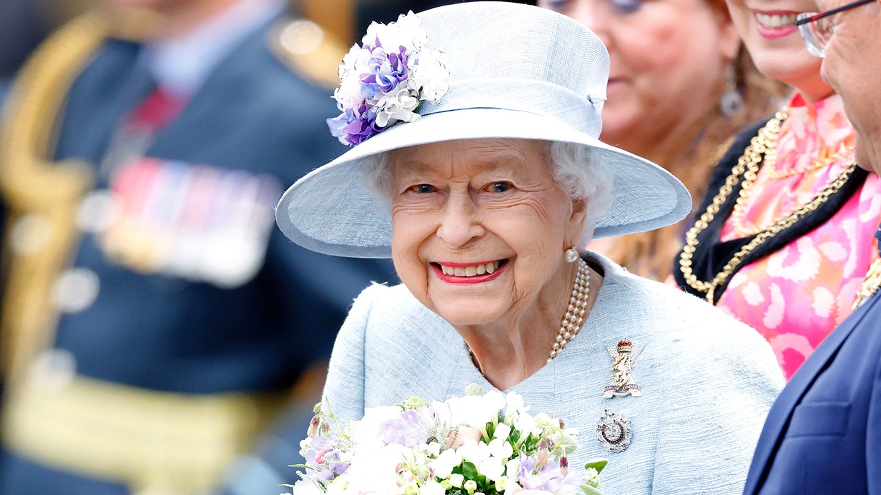 Queen Elizabeth makes first public appearance since Platinum Jubilee for historic Scotland ceremony