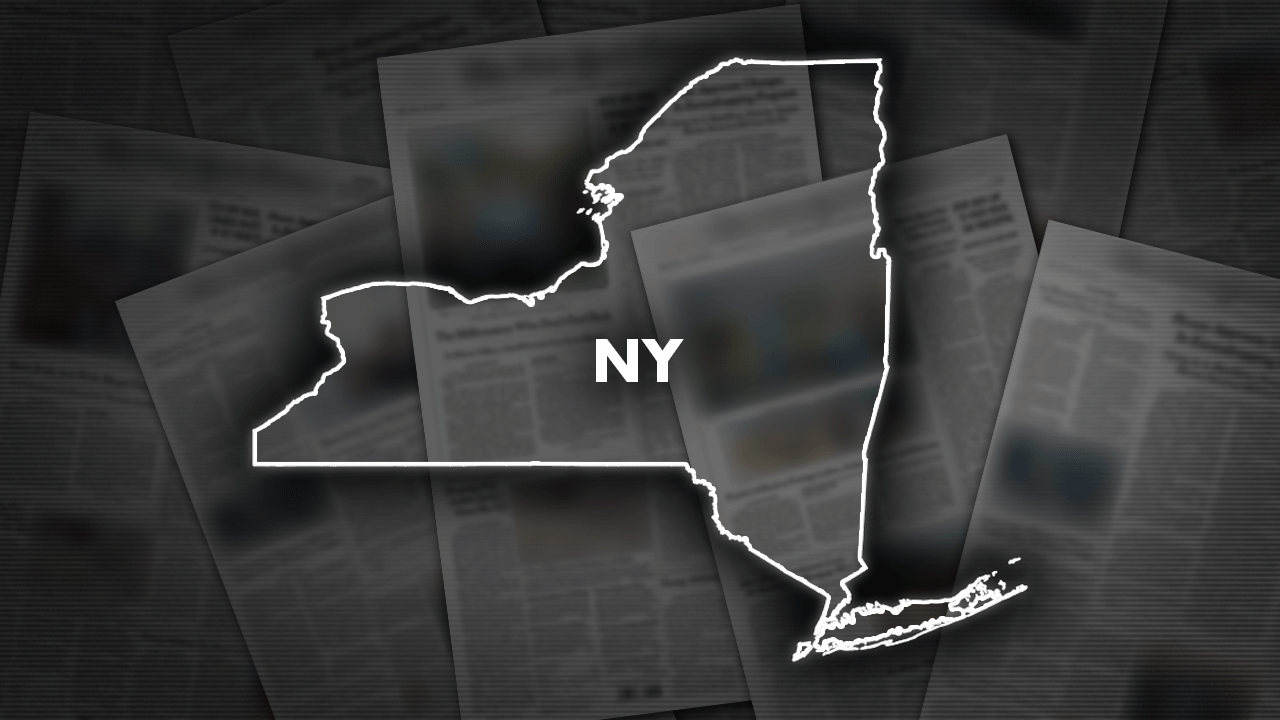 Pilot, passenger dead after small plane crashes in New York shortly after taking off