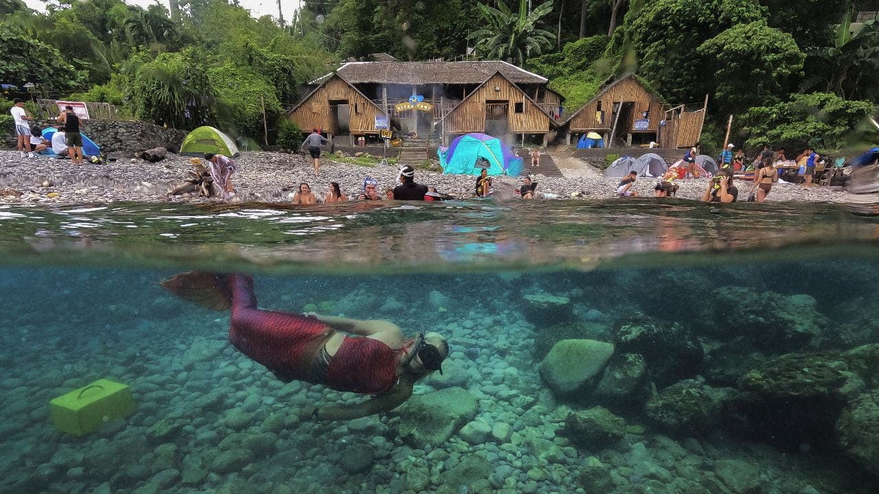 Mermaiding grows in popularity among swimming professionals, hobbyists