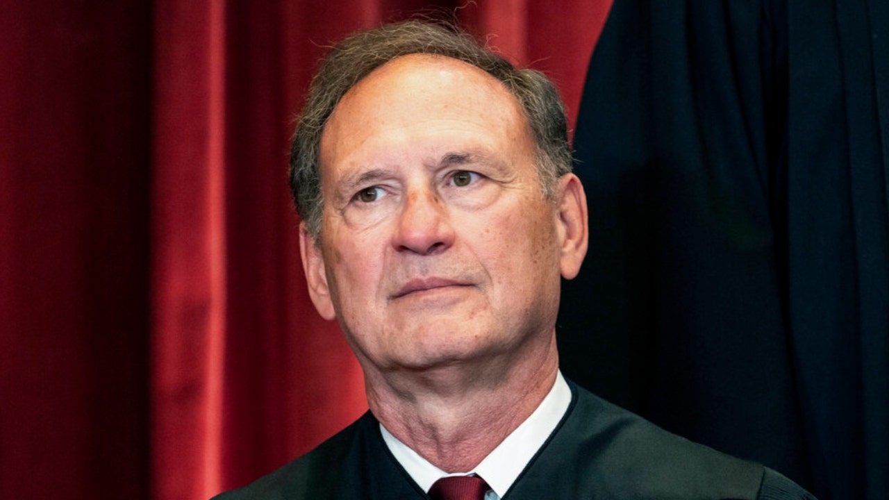 Democrats press Supreme Court to answer allegations Alito leaked Hobby Lobby ruling