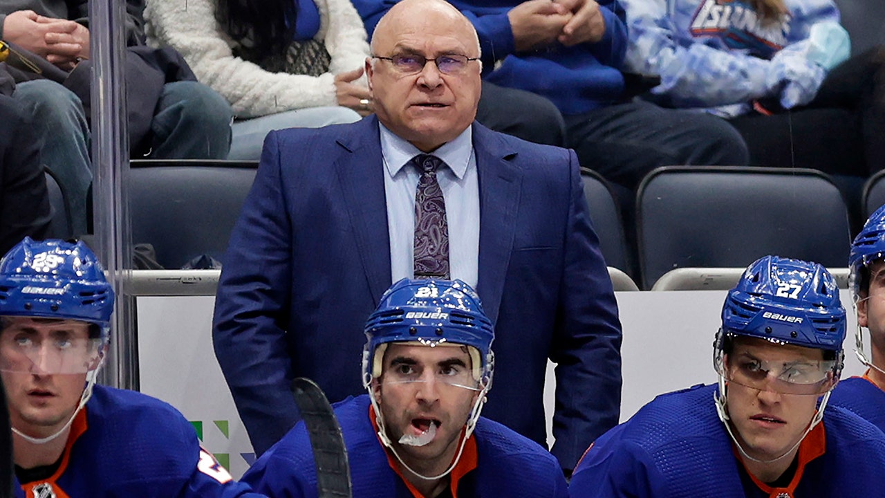 Barry Trotz offered free beer for life should he coach Winnipeg Jets | Fox  News