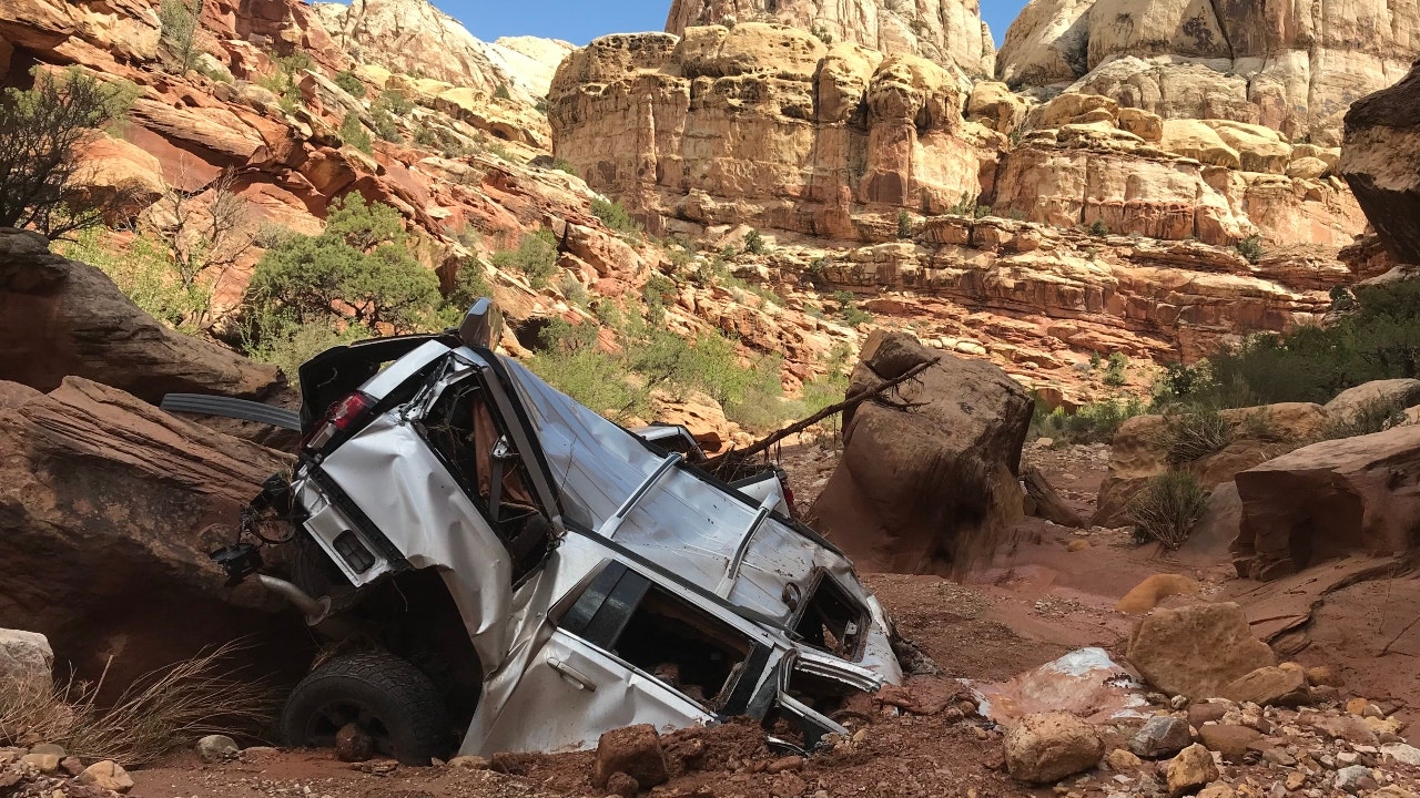 Capitol Reef National Park hikers in Utah describe flash flooding, 'The road's gone' Fox