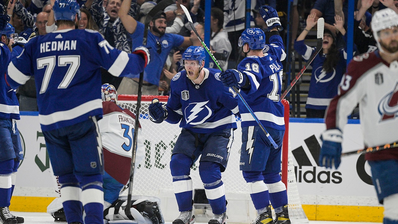 Photos: Avalanche beat Lightning in OT in Game 1 of 2022 Stanley