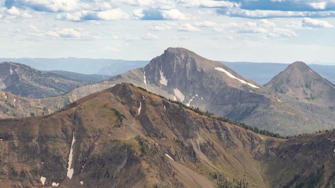 Yellowstone peak renamed: Old name 'offensive,' park service says