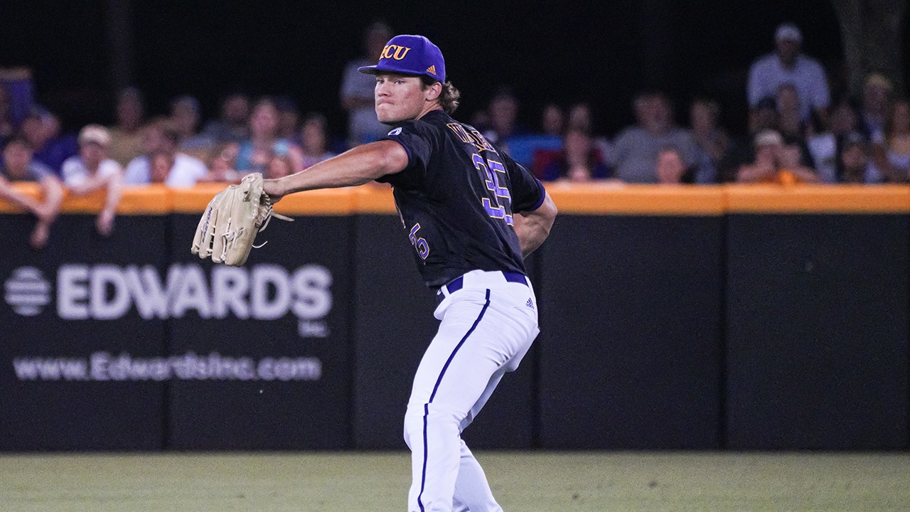 East Carolina Baseball on X: The powders look even better at home   / X