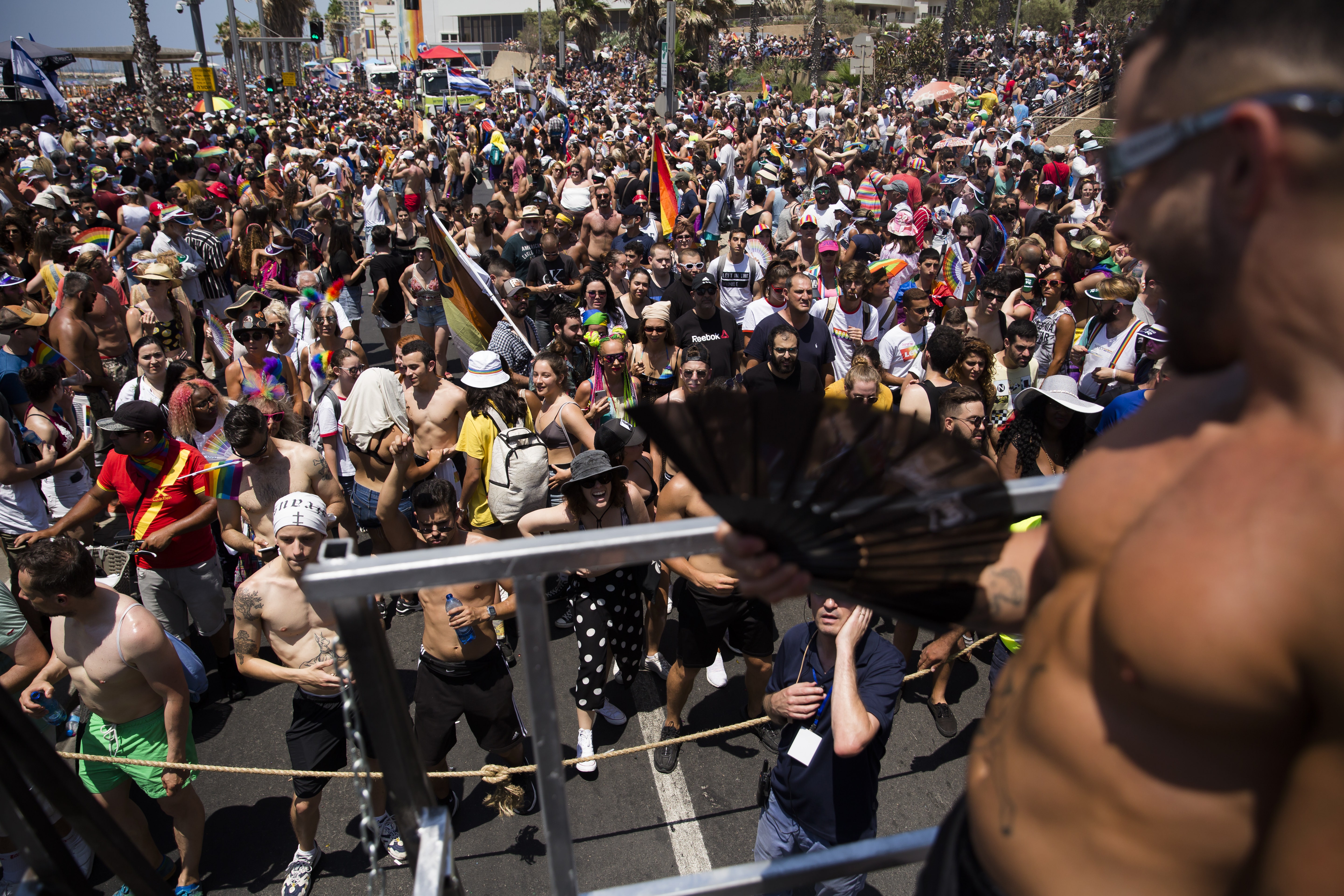 Jerusalem gay pride parade, rabbi's funeral set hour apart raise tensions, authorities on high alert