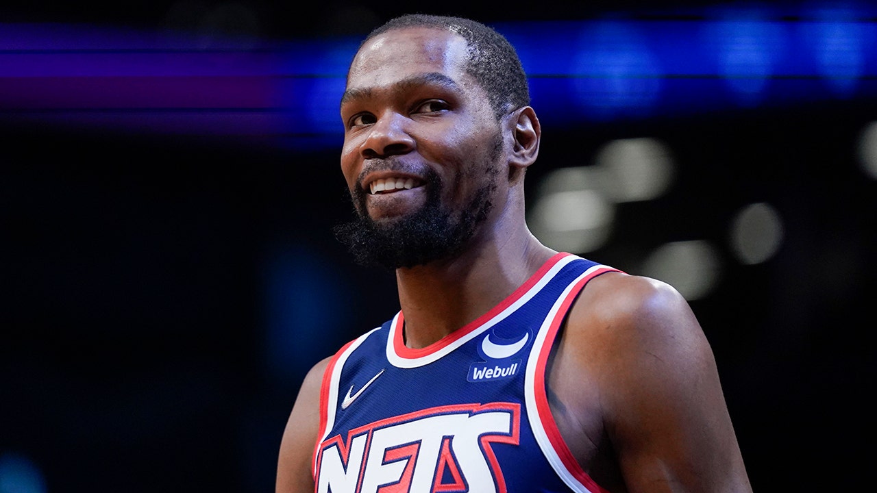 Kevin Durant is latest athlete to buy into Major League Pickleball