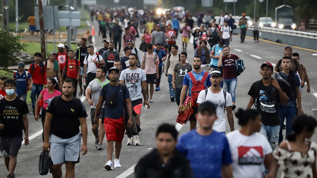 Massive migrant caravan disbands as Mexico hands out travel permits; migrants expected to head to US
