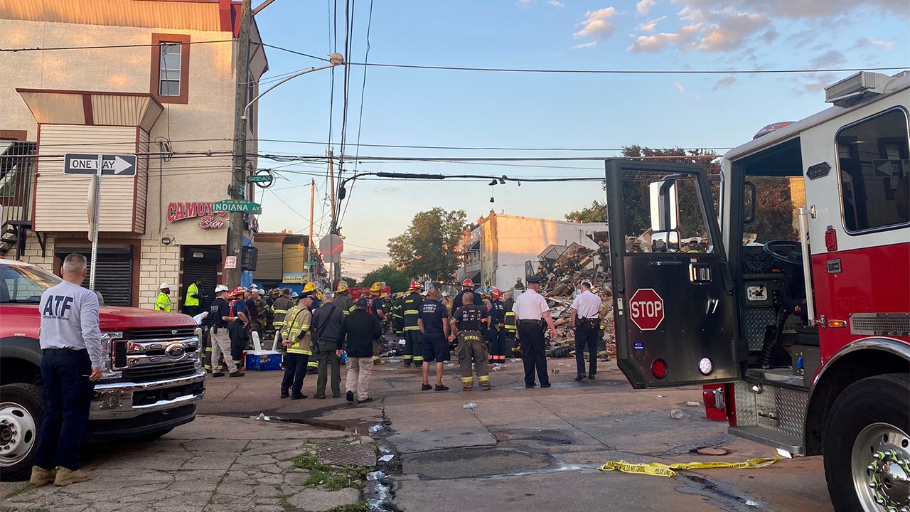 Philadelphia firefighter killed in building collapse, 5 rescued in 'catastrophic accident'