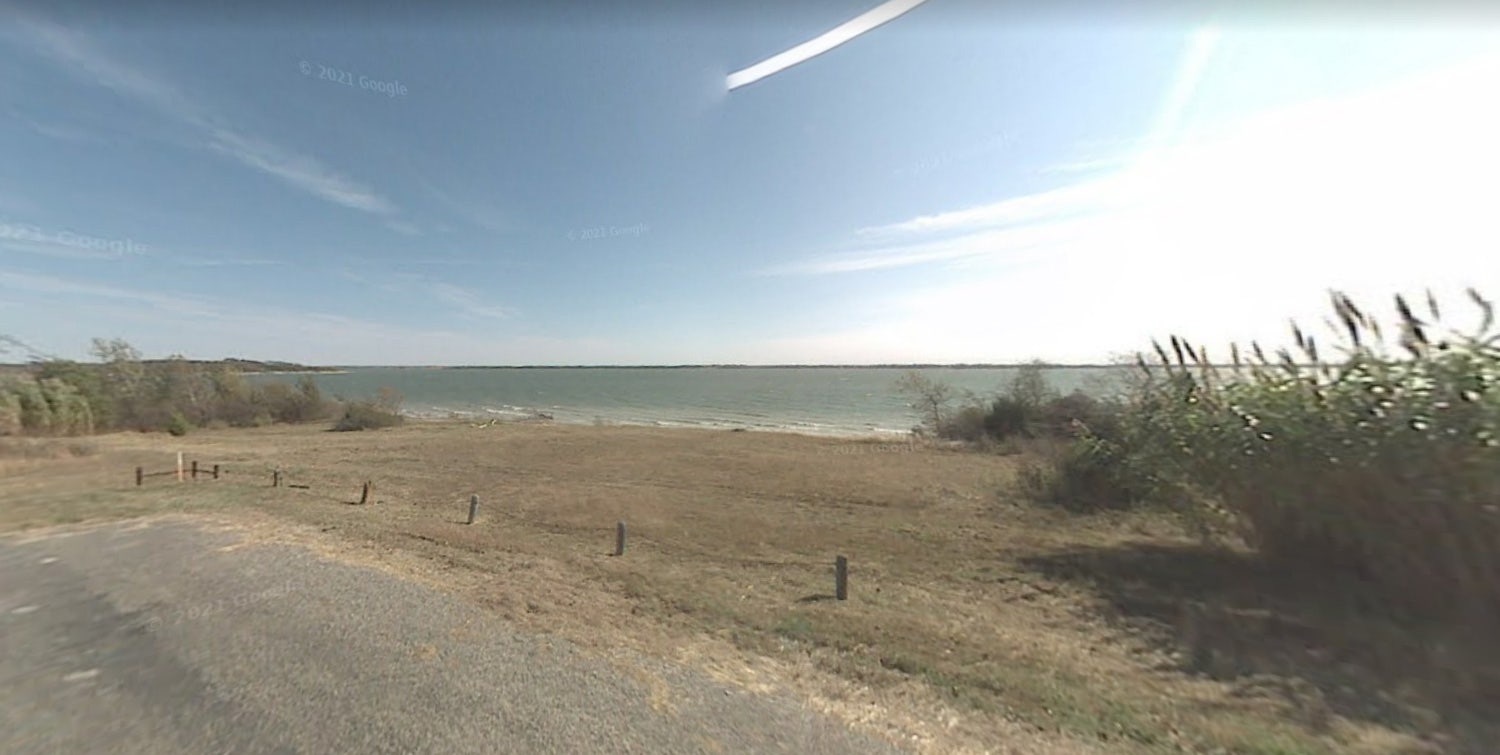 Texas storm kills 3 men after boat overturns on Lake Lavon