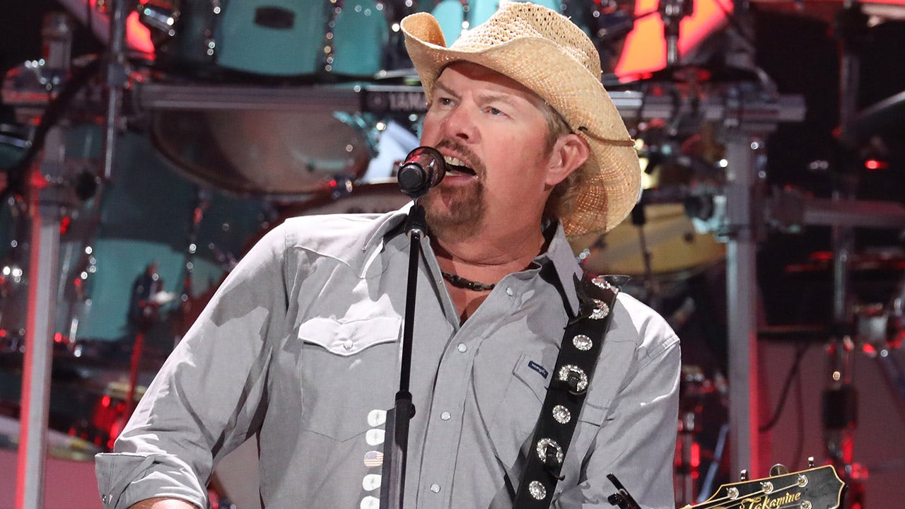 Toby Keith Announces Las Vegas Concerts While Battling Cancer