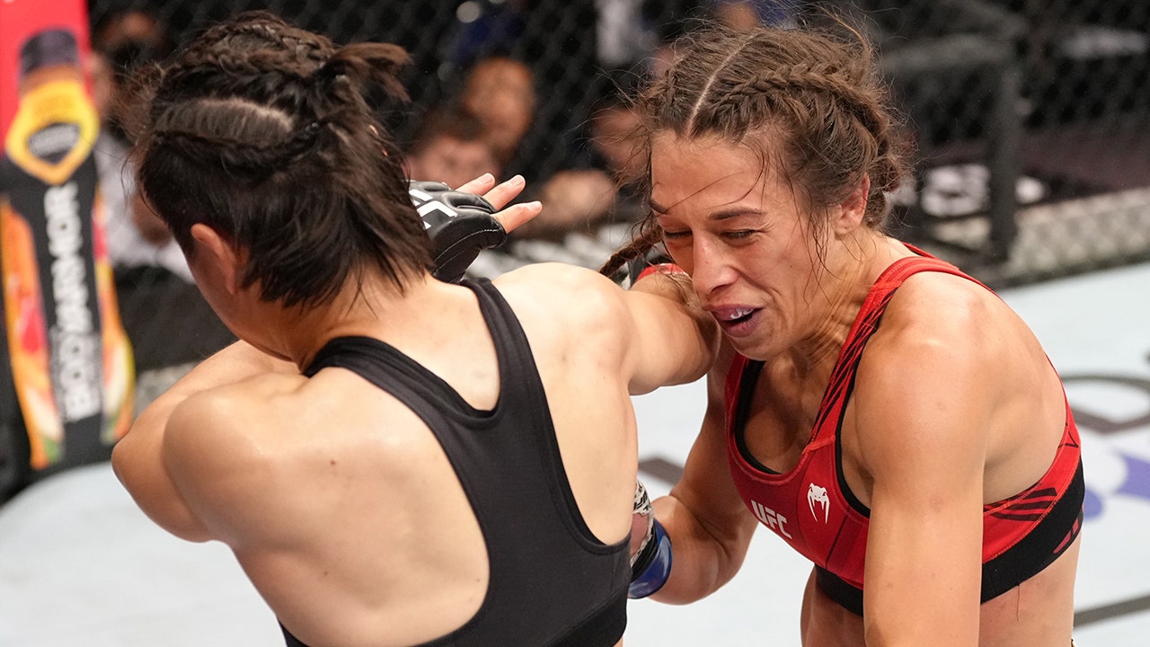Zhang Weili Delivers Vicious Spinning Back Fist To Knock Out Joanna Jedrzejczyk 9203
