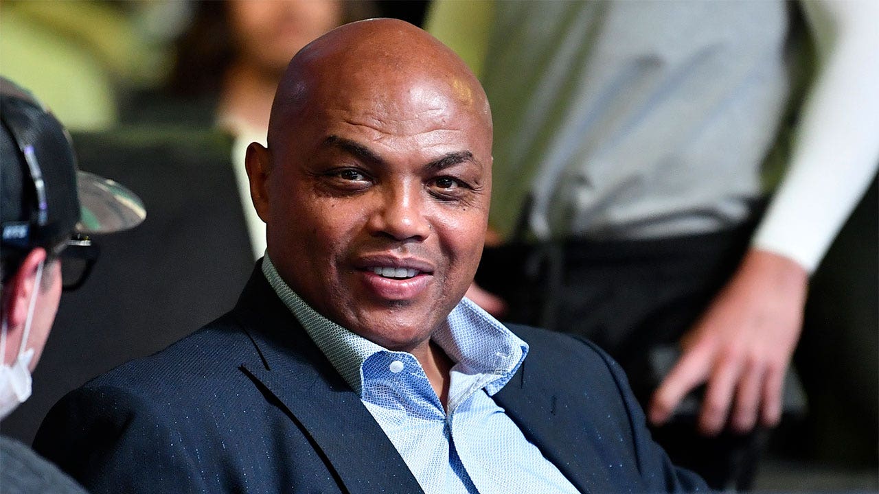 Charles Barkley says Kyrie Irving should have been suspended for antisemitic film comments