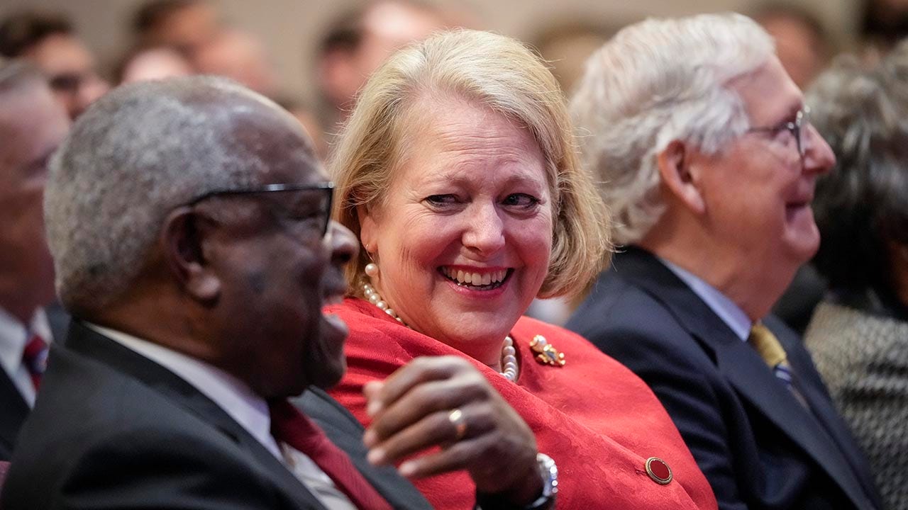 Hillary, Whoopi lash out at Clarence Thomas; realizing 'electoral annihilation': Sexton