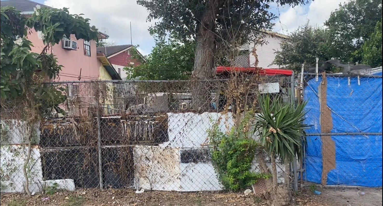 Members of Congress tour squalid 'third world' colonia settlements near the southern border