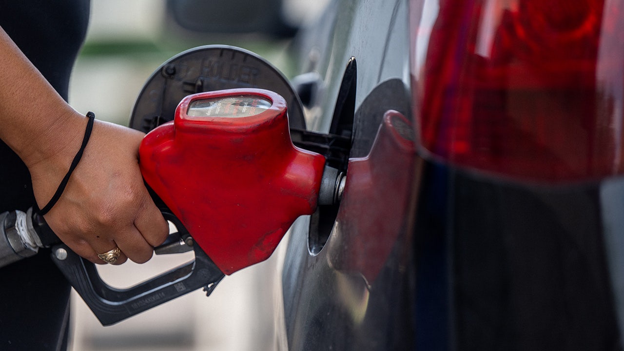 Federal gas tax holiday: Here's how much American drivers will actually save
