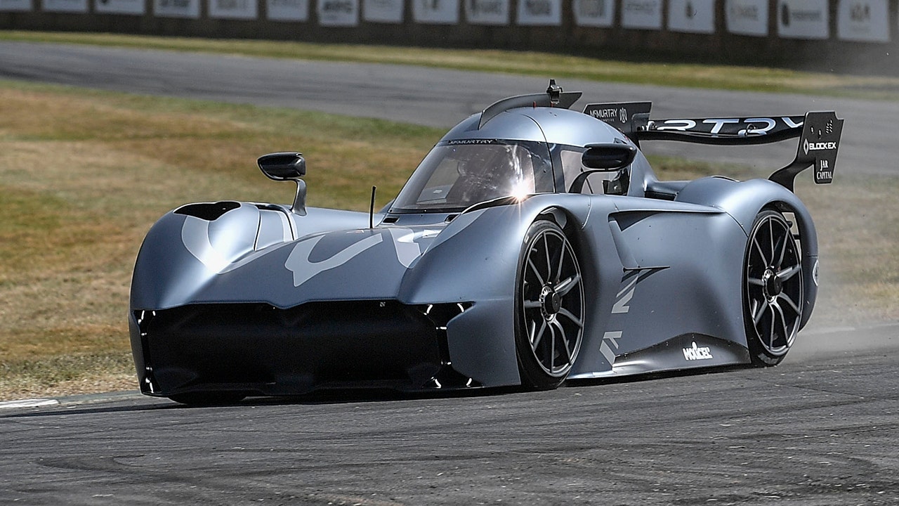 Record-setting McMurtry sports car sucks air for speed