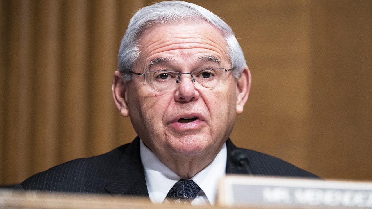 Sen. Bob Menendez 'aware' of ongoing federal criminal investigation