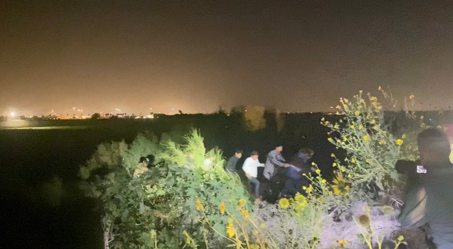 At the southern border: Dozens of migrants detained as Border Patrol contends with the nightly influx – World news