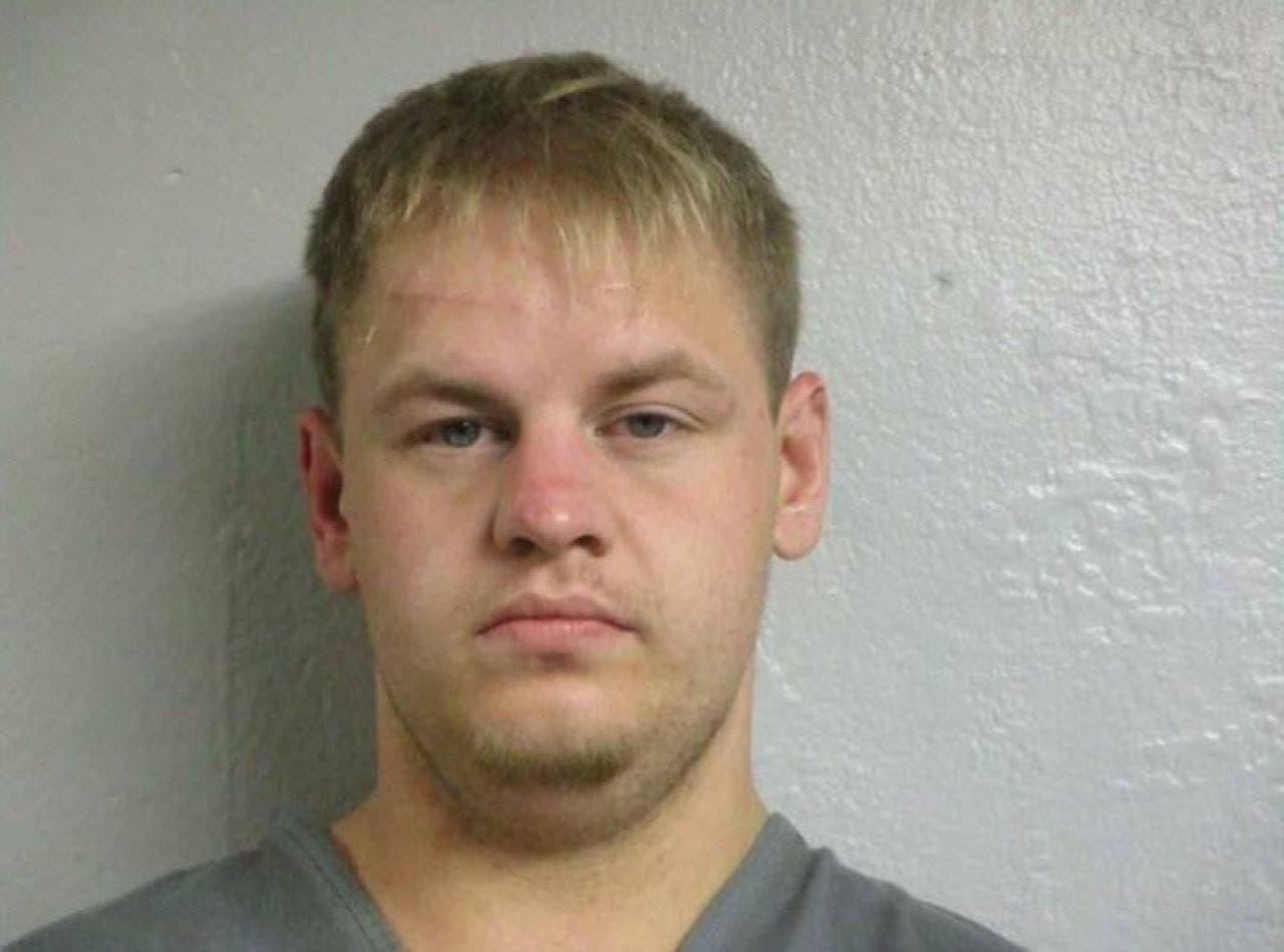 Oklahoma man leads authorities on pursuit, found hours later hiding in cow manure thumbnail