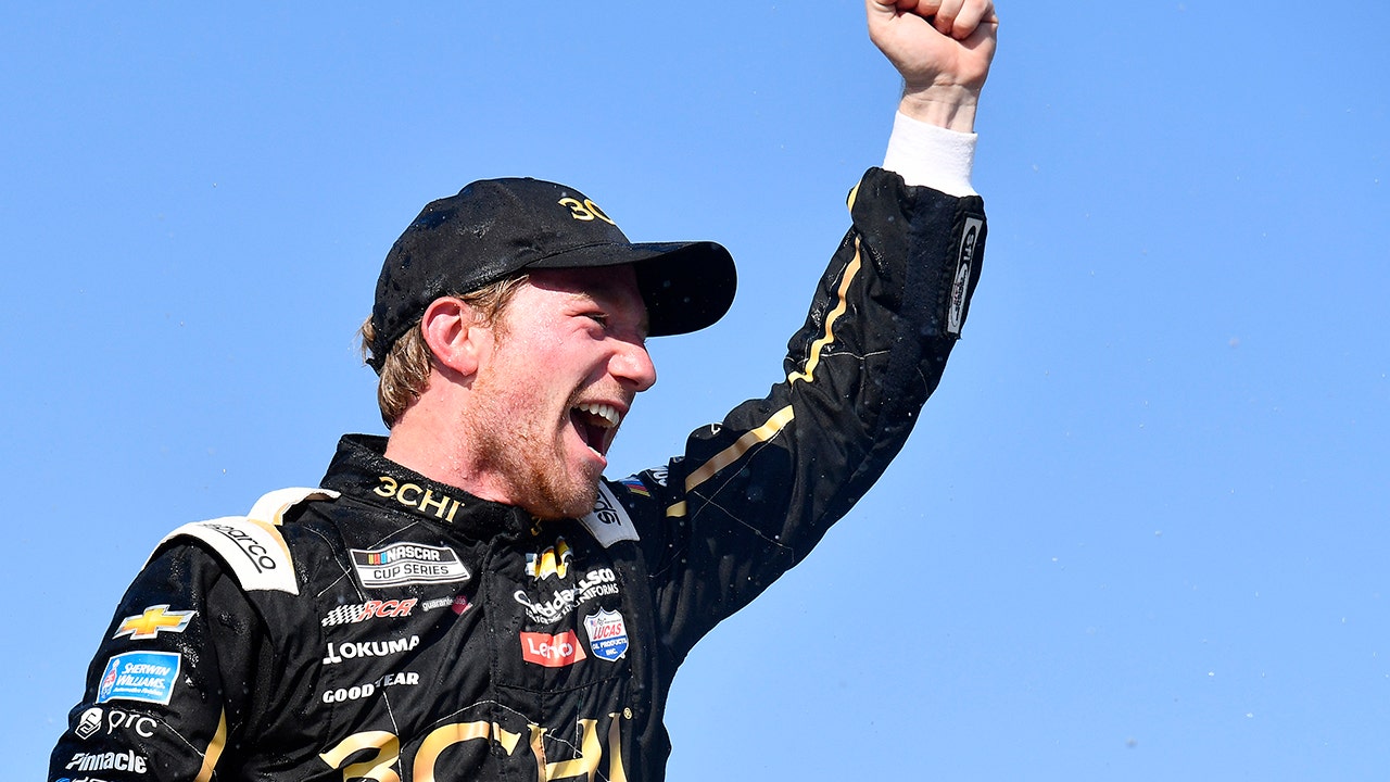 NASCAR: Tyler Reddick signs with Michael Jordan's 23XI Racing for 2024